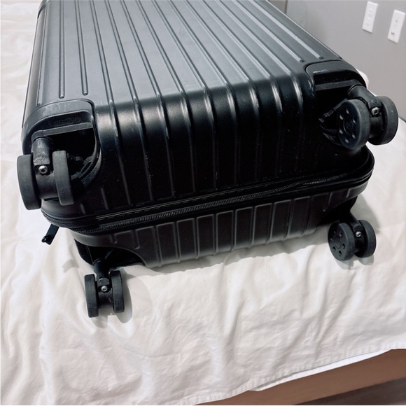 Rimowa Cabin Essential Sleeve Luggage - Picture 6 of 8